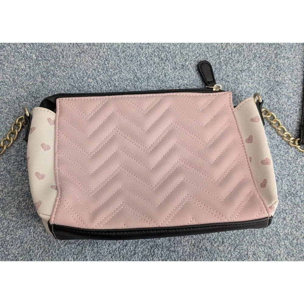 Luv Betsey by Betsey Johnson Pink Chevron Heart Crossbody Bag Gold Heart Detail - Picture 4 of 9